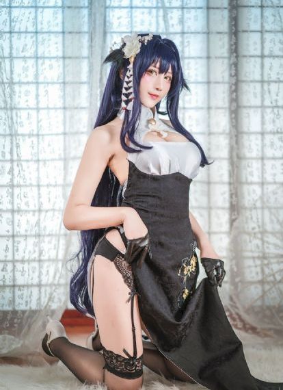 美女制服诱惑_字幕高清版在线观看